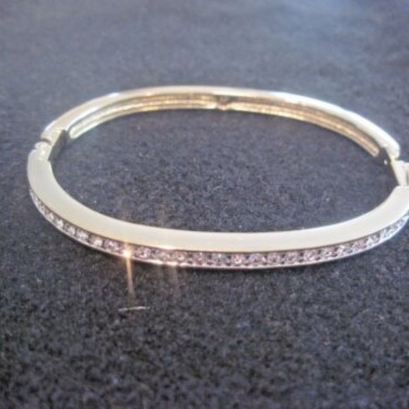 Swarovski Jewelry - FLASH SALE Swarovski Swan Signed Gold Tone & Crystal Hinged Bangle Bracelet
